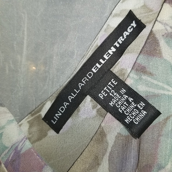 Linda Allard for Ellen Tracy silk flloral top - Picture 5 of 13